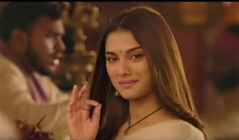 Know the answer of question : Video: सलमान खान की दबंग 3 का रोमांटिक गाना 'लड़े नैना ...