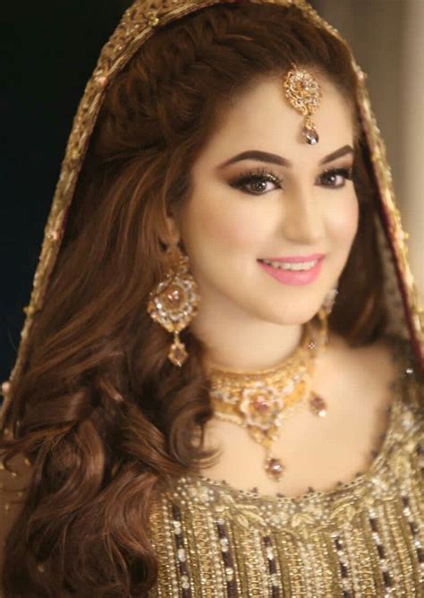Pin By Sundas Khan Sundas On Bridals Pakistani Bridal Hairstyles