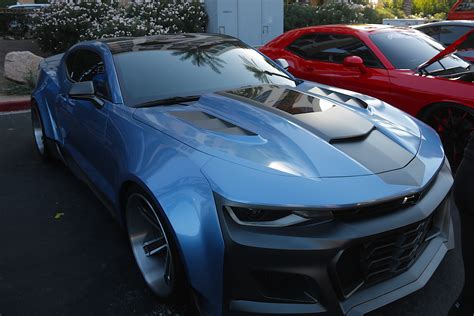 La más hermosa de todo el mundo. SEMA 2017: 6LE Designs Makes a Modern IROC-Z a Reality