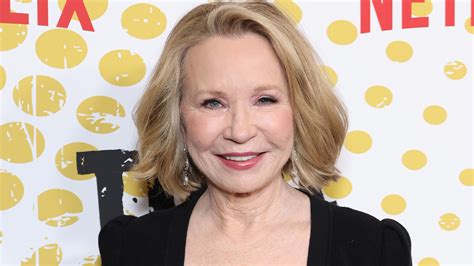 That 90s Show Interview Debra Jo Rupp On Returning As Kitty Forman Reportwire