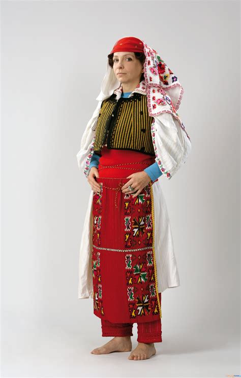 Albanian Folk Costume From Has Kosova Costumes Around The World Folk Clothing Folk Dresses