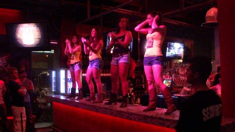 Bull N Barrel Coyote Ugly Style Bar Top Dance Youtube