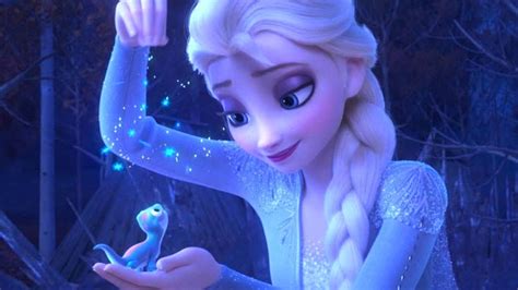 How Elsa Meets Bruni The Fire Spirit Salamander Frozen 2 Youtube
