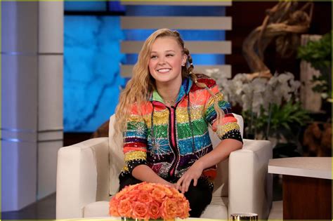 Jojo Siwa Reacts To Being Called A Gay Icon On Ellen Show It Feels Amazing Photo 1328836