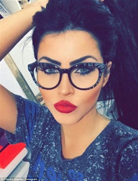 A Gal Can Never Go Wrong With The Perfect Pair Of Eyewear ️ ️ ️ Cute Glasses Girls With