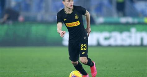 Nicolò barella no es novedad, lleva años mostrando su potencial, desde que debutara con 18 años en serie a, de la mano de gianluca festa, también canterano sardo. maglie calcio poco prezzo 2020: Inter milan | Nuova Maglia ...