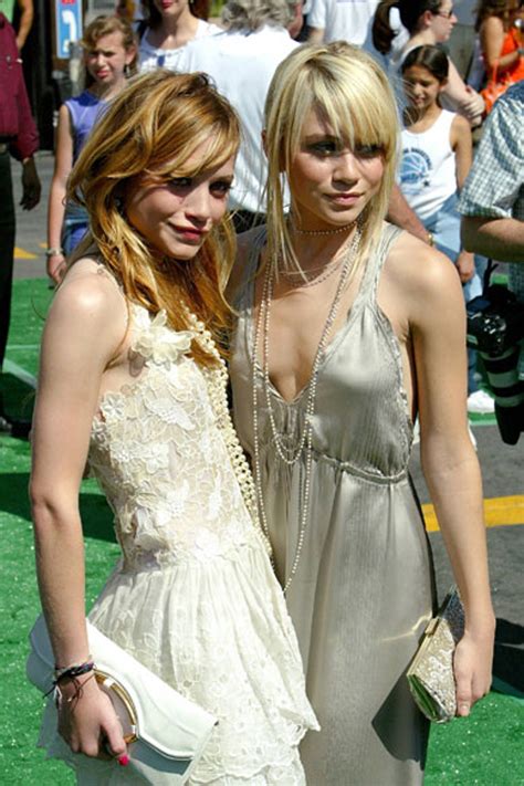 Fashion Timeline Mary Kate And Ashley Olsen Teen Vogue