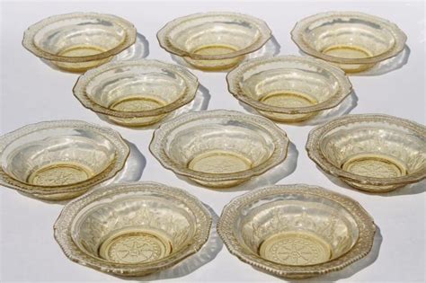 Patrician Pattern Vintage Amber Yellow Depression Glass Fruit Bowls Set