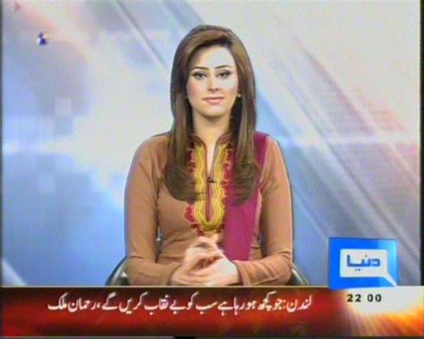 Madiha naqvi is known for her stunning and smart looks in the media industry and has maintained her soft image in the industry from past many years. News Anchors Magazine: Madiha Naqvi Hot