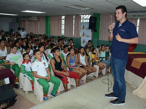 Nuestra universidad participó en los terceros juegos universitarios con notable participación deportiva, obteniendo así el primer lugar del torneo de manera contundente. Se vienen los juegos nacionales | El Diario Ecuador