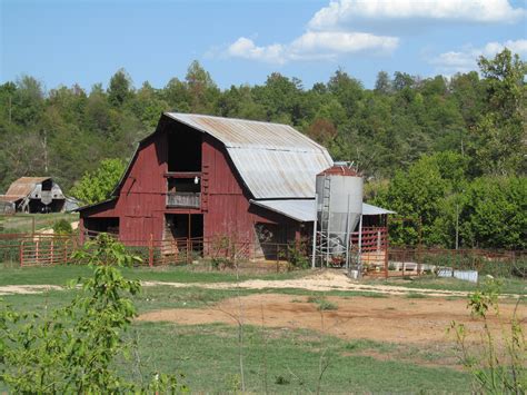 NW Arkansas | Old barns, House styles, Barn