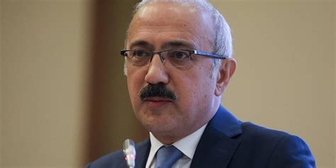 Normalleşme sürecinin etkisiyle haziran ayından itibaren ihracatın arttığına dikkat çeken elvan, i̇hracat, 2020 yılının üçüncü çeyreğinde bir önceki çeyreğe göre yüzde 33,9 oranında artış göstermiştir. Hazine ve Maliye Bakanı Lütfi Elvan'dan ilk açıklama - Yeni Akit