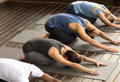 Las 10 Asanas Básicas Para Iniciarse En El Yoga Cmd Sport