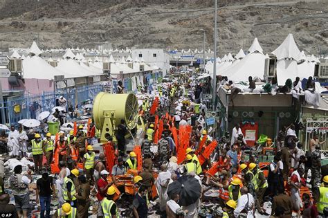 Muslim Hajj Stampede Near Mecca Leaves 700 People Crushed To Death In Saudi Arabia Daily Mail
