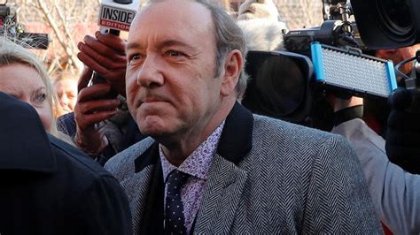 Us Prosecutors Drop Sex Assault Case Against Actor Kevin Spacey Usa