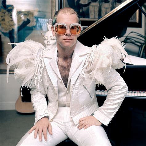 Mtv news's josh horowitz sits down with the cast and crew of 'rocketman' to find out which iconic elton john outfits they would wear. EJ049 : Elton John - Iconic Images