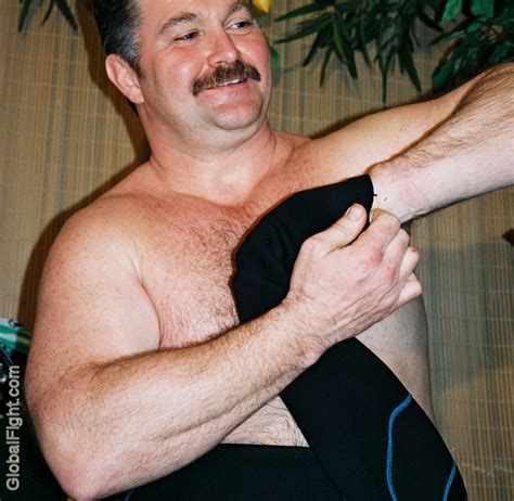 A Big Arms Musclebear Daddy Undressing Photo Globalfight Com Photos At Pbase Com