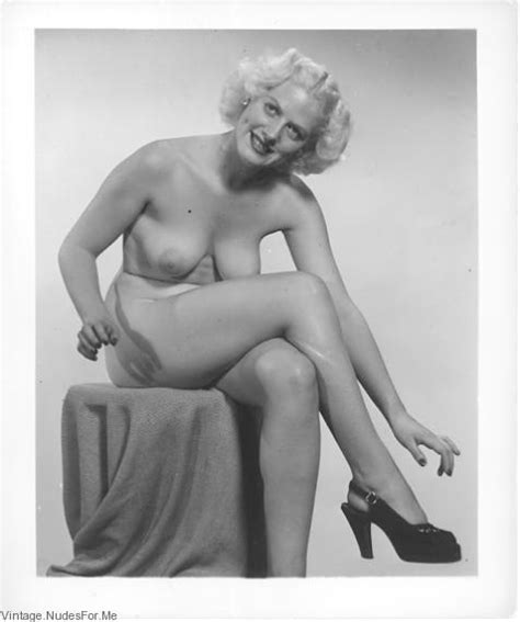 Dillons Ebay Store 071 Vintage Nude