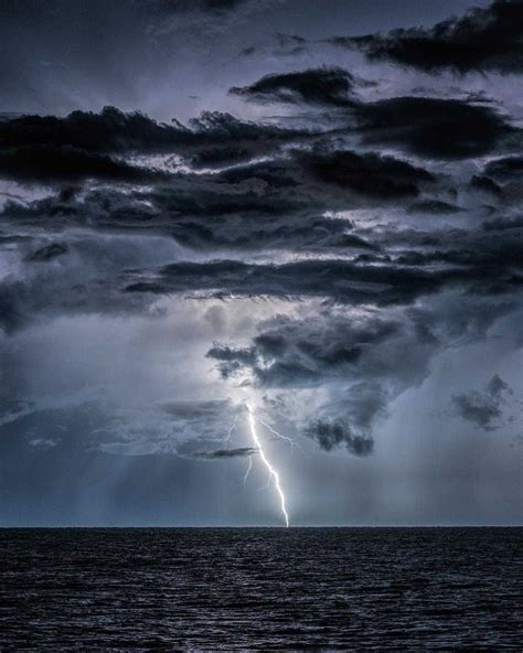 Stunning Storm Chasing And Weather Photography By Damon Powers