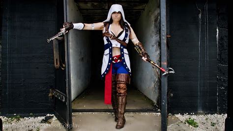Assassins Creed 3 Female Cosplay