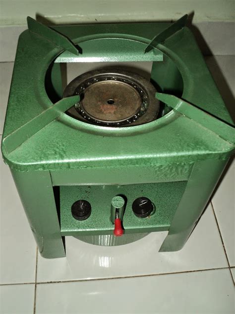Pasti ada saja barang dapur yang kena cipratan minyak. Travelog Ayish & Famili: > MEMORI DAPUR KAYU DAN DAPUR ...