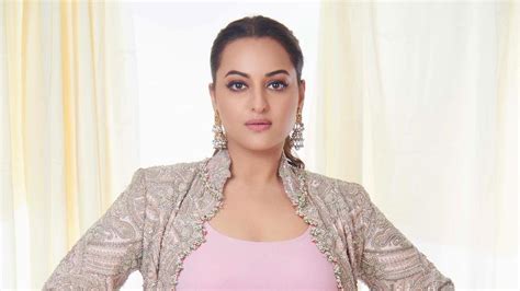 Sonakshi Sinha Reacts To Rumors Of Her Marriage India Forums