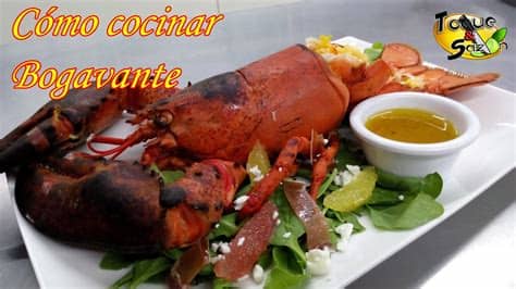 1 bogavante vivo 1 cucharada de mantequilla 1 toque de aceite de oliva pimientos de colores finamente picados 1 diente de ajo finamente picado. Cómo cocinar Bogavante "VIVO" paso a paso (TOQUE Y SAZÓN ...