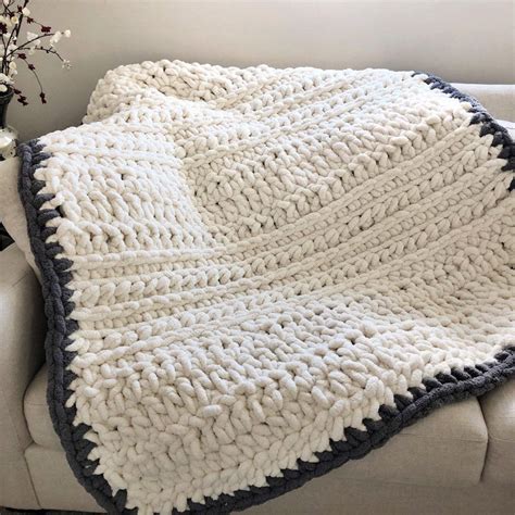 Pattern Super Chunky Cozy Crochet Blanket Evelyn And Peter Crochet