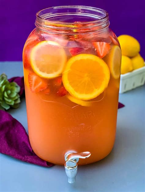 10 detox juice recipes for weight loss cleanse | juice cleanse. Easy Jungle Juice Recipe + {VIDEO} | Jungle juice recipe ...