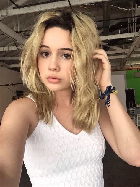 Pin By M ₊⋆ On Bea Bea Miller Beauty Blonde With Dark Roots