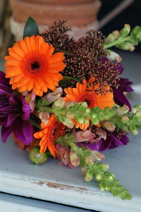 How To Arrange Stunning Autumn Flowers With Sussex Flower School Click