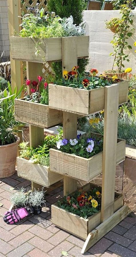 About 75% of these are flower pots & planters, 3% are other garden ornaments & water features, and 1% are artificial plant. Vertical Wooden Box Planter | The Owner-Builder Network