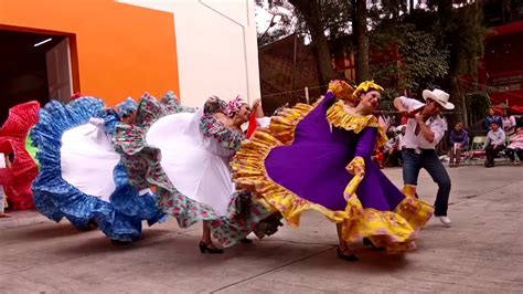 Ballet Folklorico Xochiquetzal El Toro Mambo Youtube