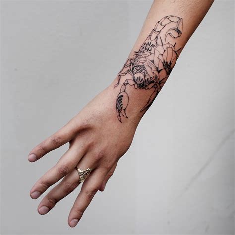 People may think it's easy, but fine line work is actually quite challenging because it's hard to get a precise, very thin line. Minimalist Fine Line Lion Tattoo - Wiki Tattoo