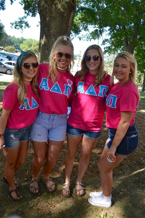 Pin By Courtney Simpler On Adpi Etsu Cute Ripped Jeans Barefoot