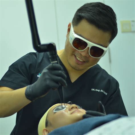Each wave of pressure is electronically timed to the heartbeat, so that the increased blood flow is delivered to your heart at the precise moment it is relaxing. Retreat Laser Treatment in Malaysia - The Retreat Clinic