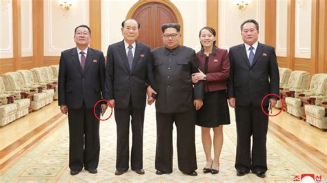 What Kim Jong Un S New Photo Tells Us About North Korea Bbc News
