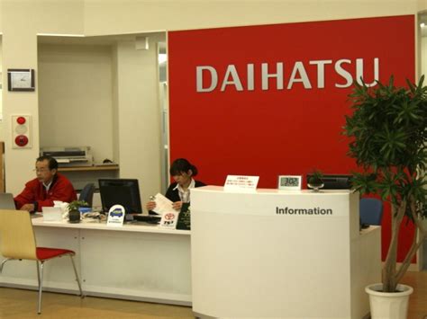 DAIHATSU Works 自動車ショールームカーディーラー店舗の設計デザイン 株式会社アーバンスペース
