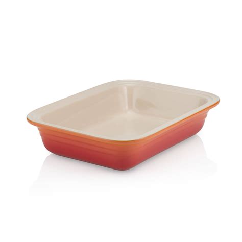 The le creuset stoneware rectangular baking dish with platter lid offers superior, highly functional performance in the oven and at the table. Le Creuset 29cm Rectangular Deep Baking Dish Volcanic ...