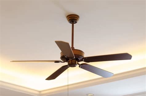 So, without getting into too many specifics and without bothering to compare too many different fans, a rough estimation is that most residential ceiling or box fans would cost between 5 and 14 cents for 12 hours of constant running. How Much Electricity Does A Ceiling Fan Use? - Fresh Air Guru