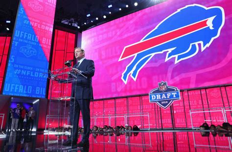 Buffalo Bills Trade Up In The Latest Mock Draft For 2021 Nfl Draft