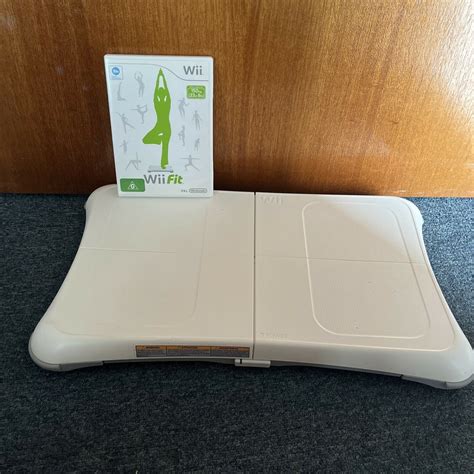 Genuine Nintendo Rvl 021 Wii Fit Balance Board With Wii Fit Game Retro Unit