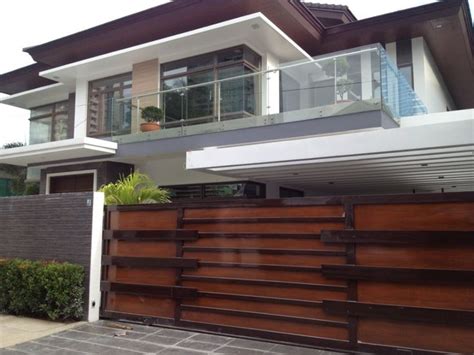 Of course, all of those modern house designs are chosen according to my personal taste, so you don't have to agree about being the best part, because, as everybody what makes these modern house designs so special and different from others? Stunning Front Gate Design Ideas for Small House | Modern ...