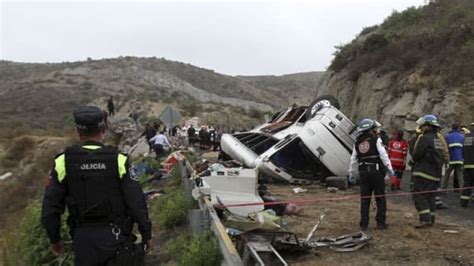 Mexico Bus Crash Kills 16 Cbc News