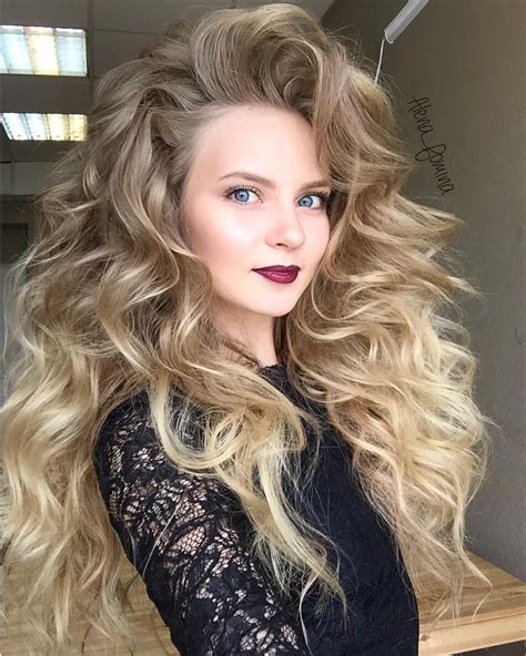 Big Blonde Curly Hair Stunning Long Blonde Curly Hairstyles That We