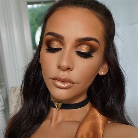 Master Glowing Golden Makeup With This Beauty Tutorial Beauty