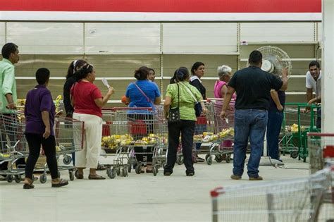 Socialism In Venezuela Venezuela’s Food Shortages Trigger Long Lines Hunger And Looting