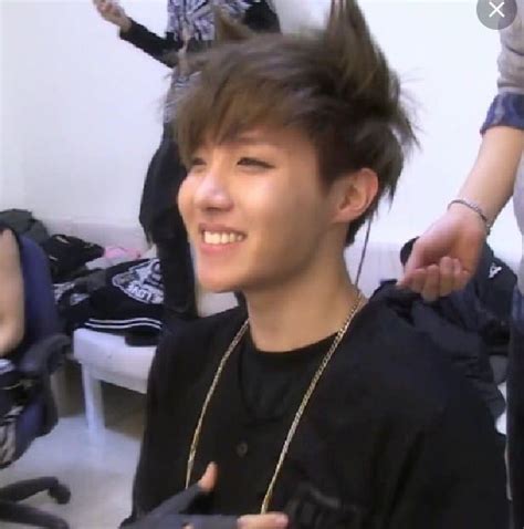 J hope has always done rap and hip hop. Hobi with messy hair | Messy hairstyles, Jhope, Bts
