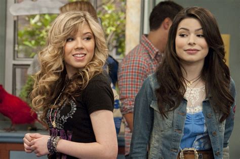 The New Icarly Reboot Perfectly Explains Sam S Absence