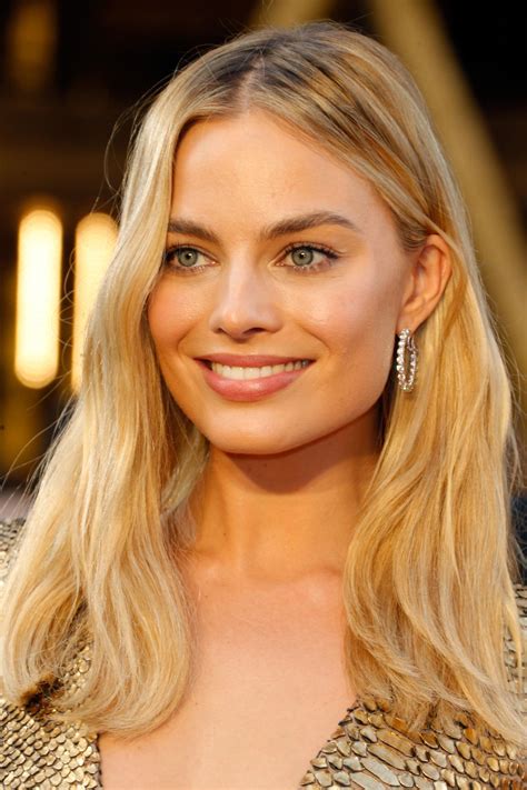 Oscars 2016 The Best Jewelry On The Red Carpet Margot Robbie Wmag